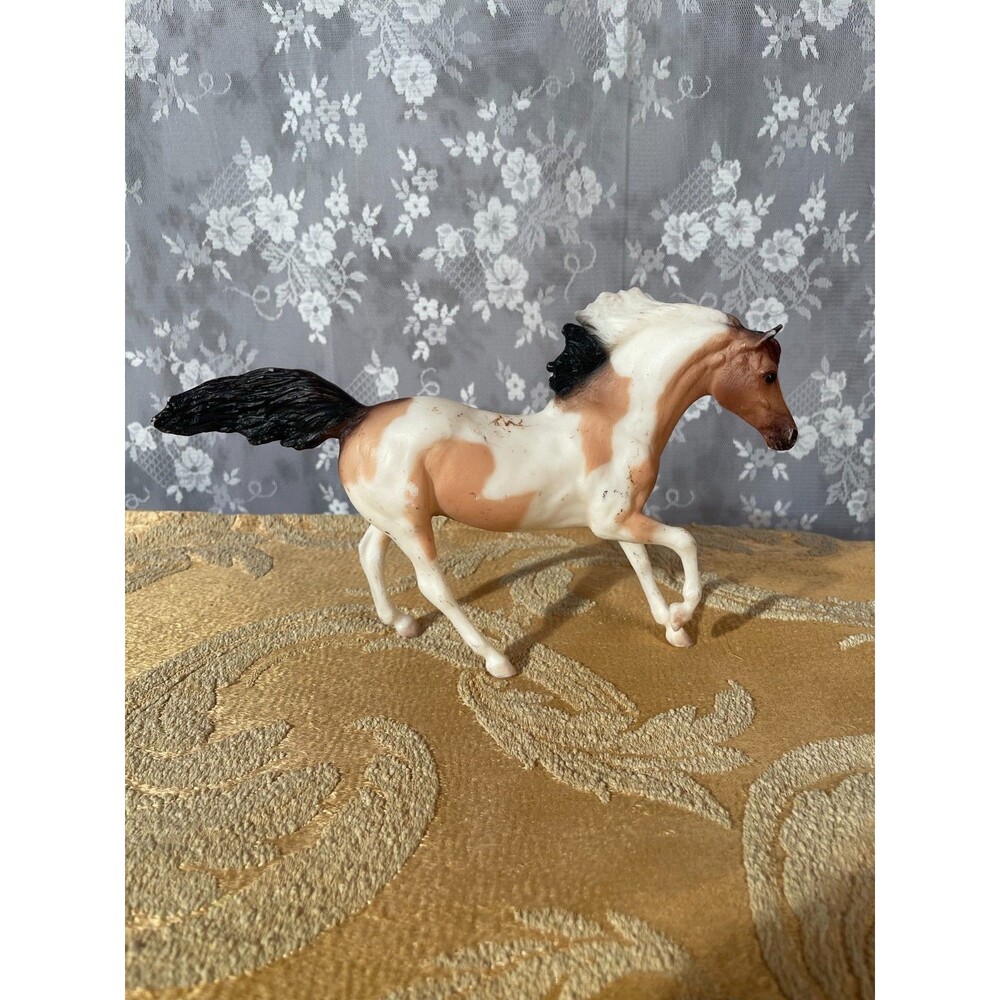 Breyer Classic #652 Buckskin Pinto Stallion White Tan Black Colors
